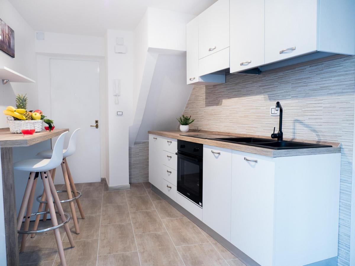 Appartamento Chiaia Premium Flat, Naples Center, Near Seaside Esterno foto